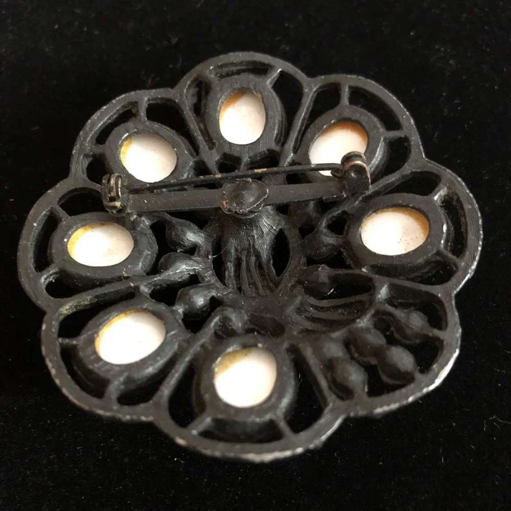 Vintage Black & White Brooch Pin